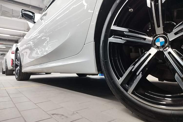 Used BMW 3 Series 2024 325i M Sport Package Left Side Sill