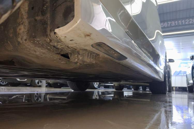 Used BMW 3 Series 2024 325Li M Sport Night Edition Package Left Side Sill