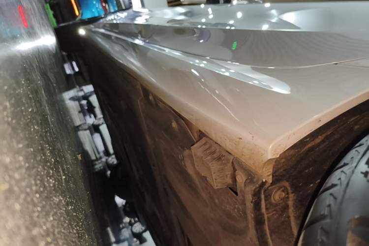 Used BMW 3 Series 2024 325Li M Sport Package Left Side Sill