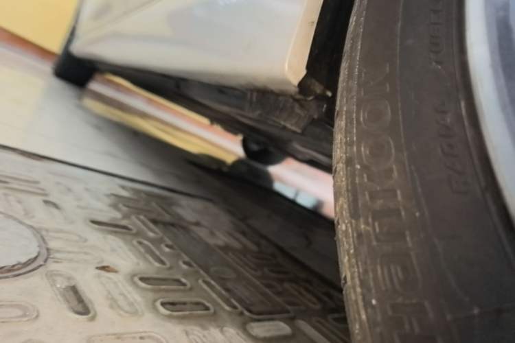 Used BMW 3 Series 2024 320Li M Sport Package Left Side Sill