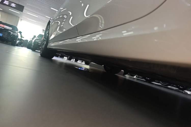 Used BMW 3 Series 2024 325Li M Sport Package Left Side Sill