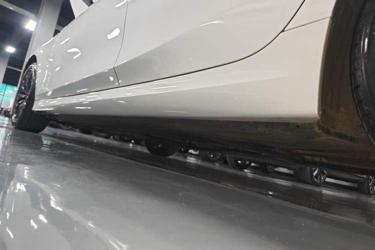 Used BMW 3 Series 2024 325Li M Sport Night Edition Package Left Side Sill