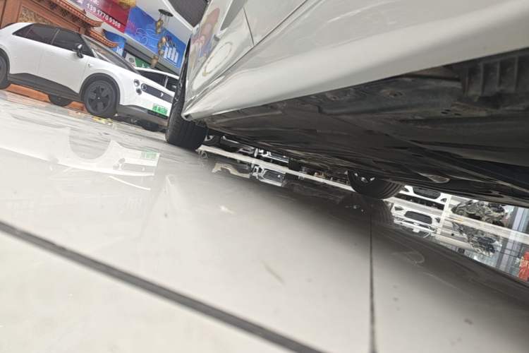 Used BMW 3 Series 2024 325i M Sport Night Edition Package Left Side Sill