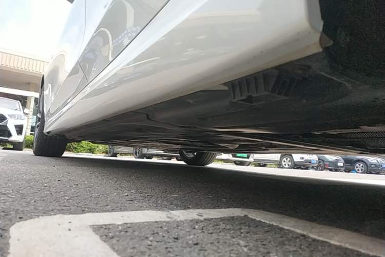 Used BMW 3 Series 2024 325Li M Sport Package Left Side Sill
