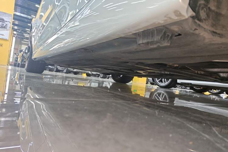 Used BMW 3 Series 2024 325i M Sport Package Left Side Sill