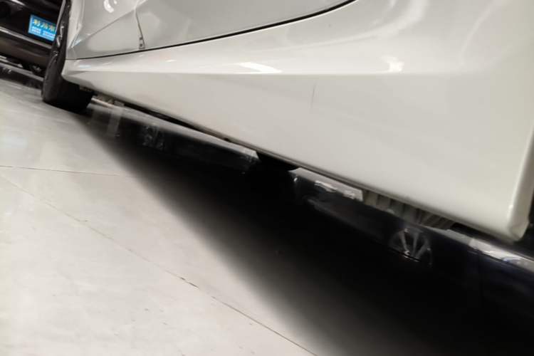 Used BMW 3 Series 2024 320Li M Sport Package Left Side Sill