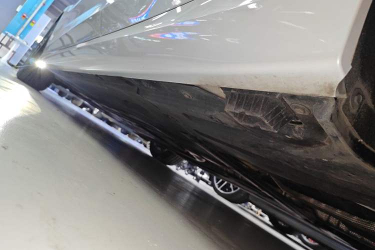 Used BMW 3 Series 2024 325Li M Sport Night Edition Package Left Side Sill