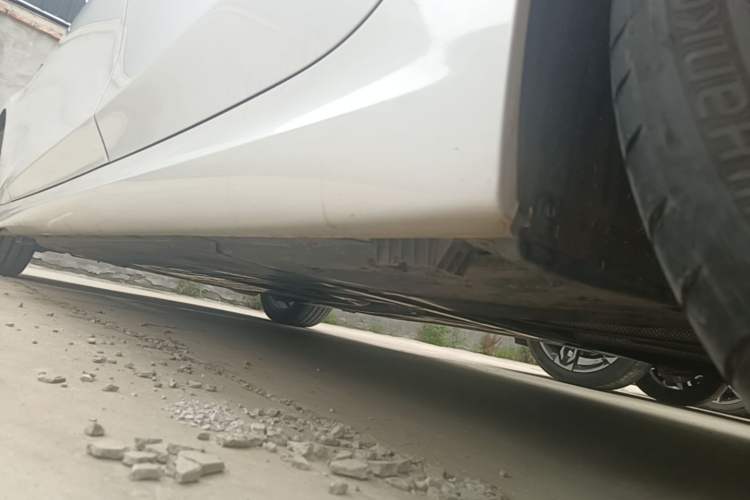 Used BMW 3 Series 2024 325Li M Sport Night Edition Package Left Side Sill