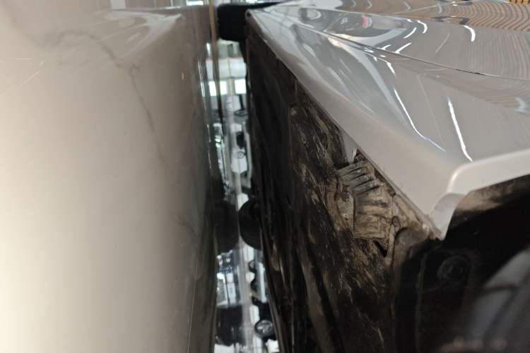 Used BMW 3 Series 2024 325Li M Sport Package Left Side Sill
