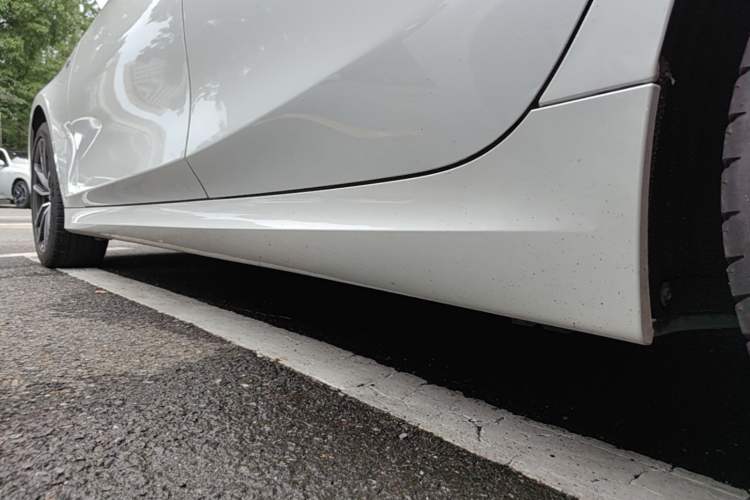 Used BMW 3 Series 2024 320Li M Sport Package Left Side Sill
