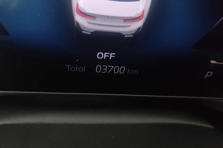 Used BMW 3 Series 2024 325Li M Sport Package Odometer Close Up