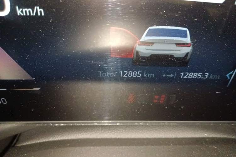 Used BMW 3 Series 2024 325Li M Sport Package Odometer Close Up