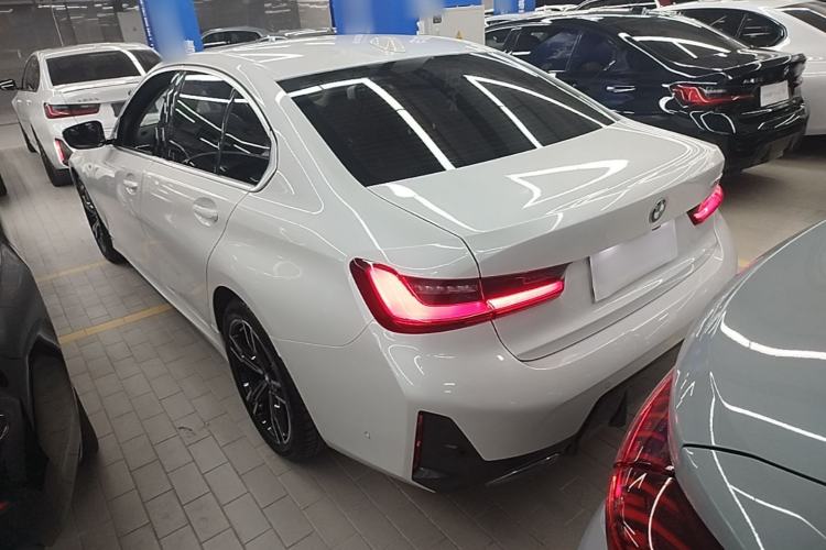 Used BMW 3 Series 2024 325i M Sport Package Rear Left 45 Deg