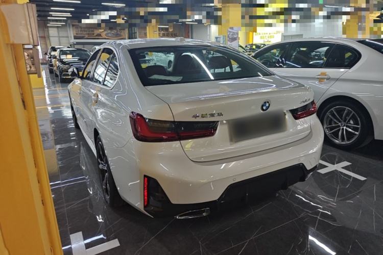 Used BMW 3 Series 2024 325i M Sport Package Rear Left 45 Deg