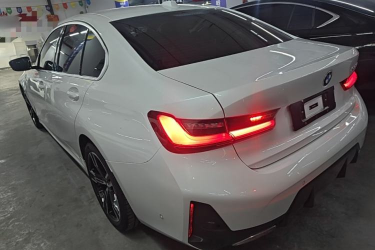 Used BMW 3 Series 2024 325i M Sport Package Rear Left 45 Deg