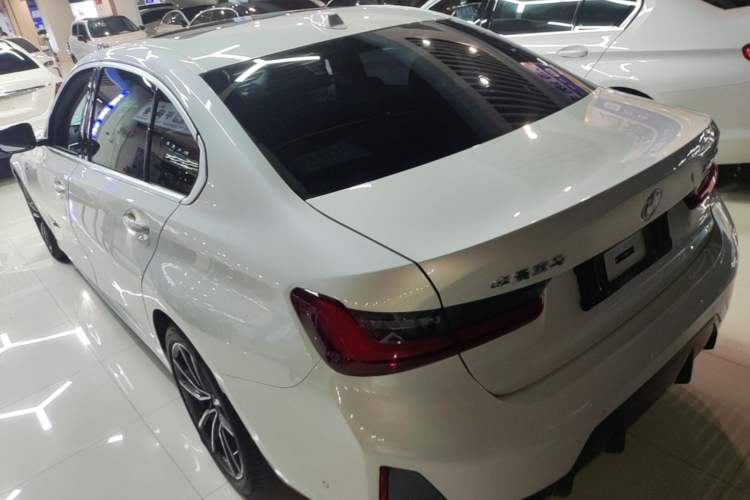 Used BMW 3 Series 2024 325Li M Sport Package Rear Left 45 Deg