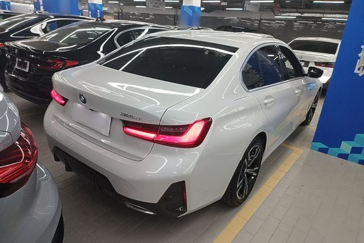 Used BMW 3 Series 2024 325i M Sport Package Rear Right 45 Deg