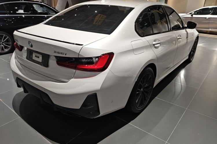 Used BMW 3 Series 2024 325i M Sport Night Edition Package Rear Right 45 Deg