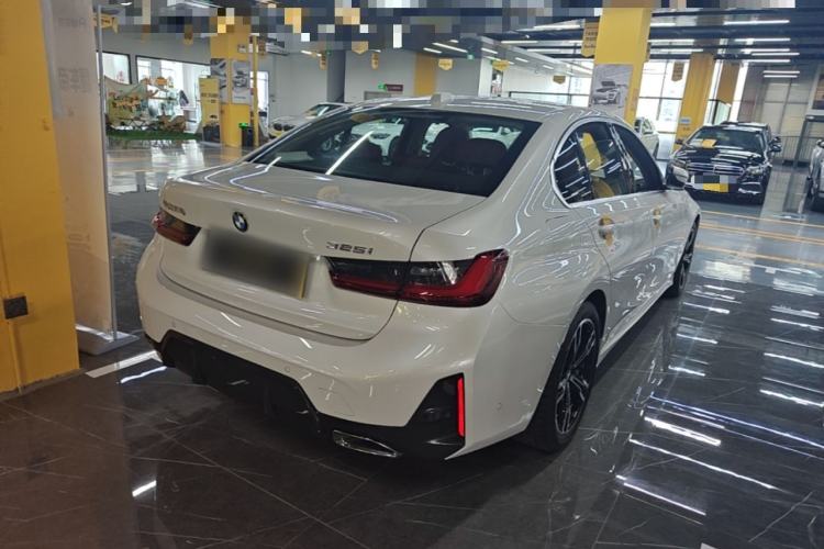 Used BMW 3 Series 2024 325i M Sport Package Rear Right 45 Deg
