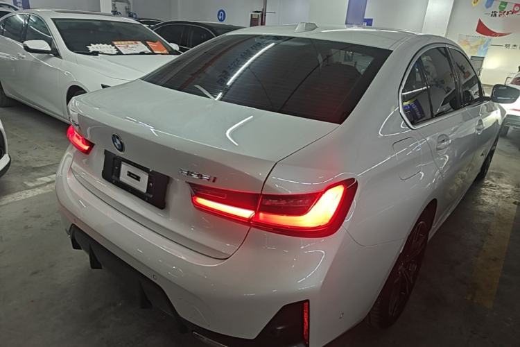 Used BMW 3 Series 2024 325i M Sport Package Rear Right 45 Deg