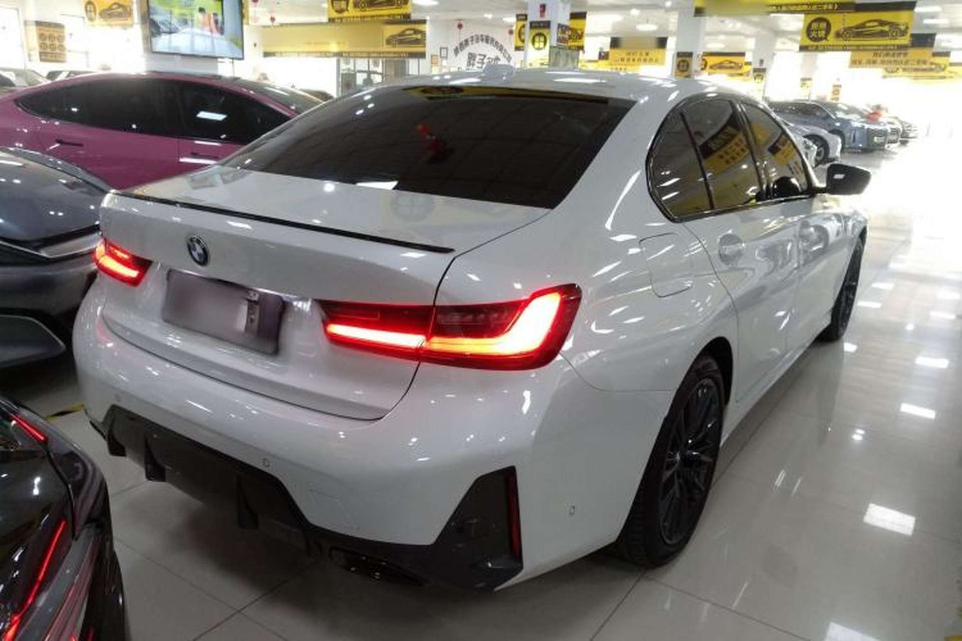 Used BMW 3 Series 2024 325i M Sport Night Edition Package Rear Right 45 Deg