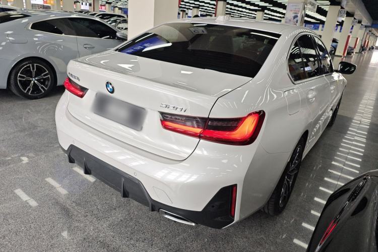 Used BMW 3 Series 2024 320i M Sport Package Rear Right 45 Deg