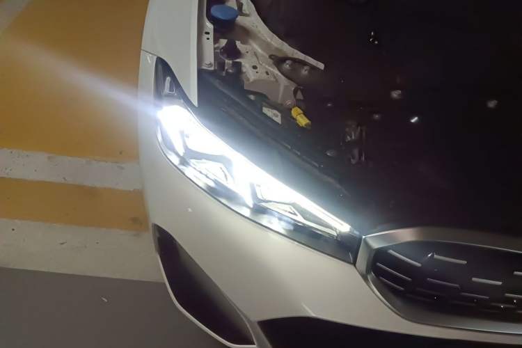 Used BMW 3 Series 2024 325Li M Sport Package Right Front Headlight