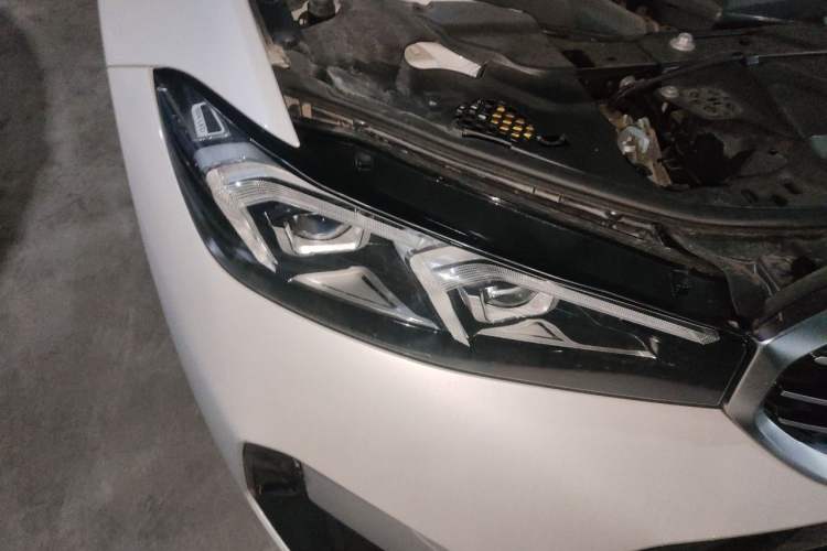 Used BMW 3 Series 2024 325Li M Sport Package Right Front Headlight