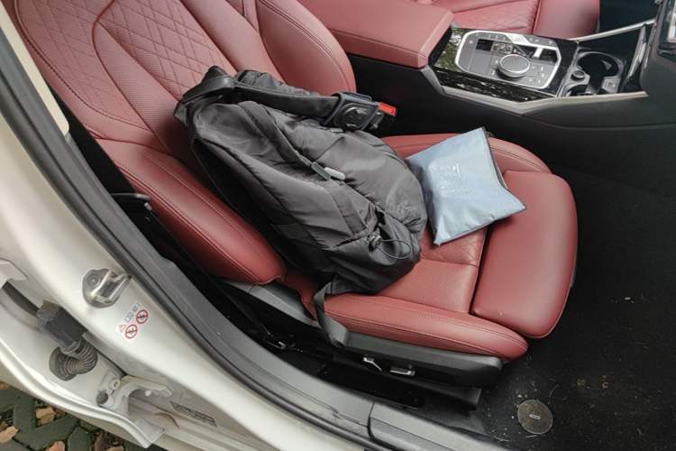 Used BMW 3 Series 2024 320Li M Sport Package Right Front Seat