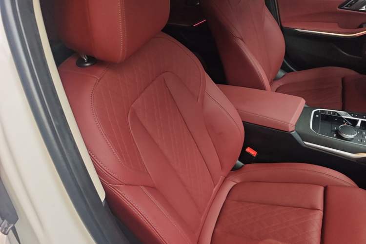 Used BMW 3 Series 2024 325i M Sport Package Right Front Seat