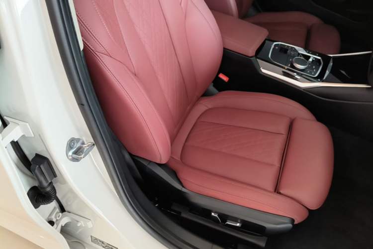 Used BMW 3 Series 2024 320i M Sport Package Right Front Seat