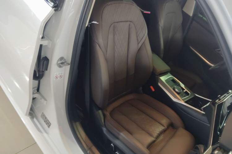 Used BMW 3 Series 2024 325Li M Sport Night Edition Package Right Front Seat