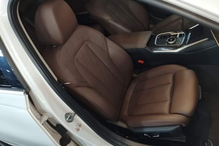 Used BMW 3 Series 2024 325Li M Sport Package Right Front Seat