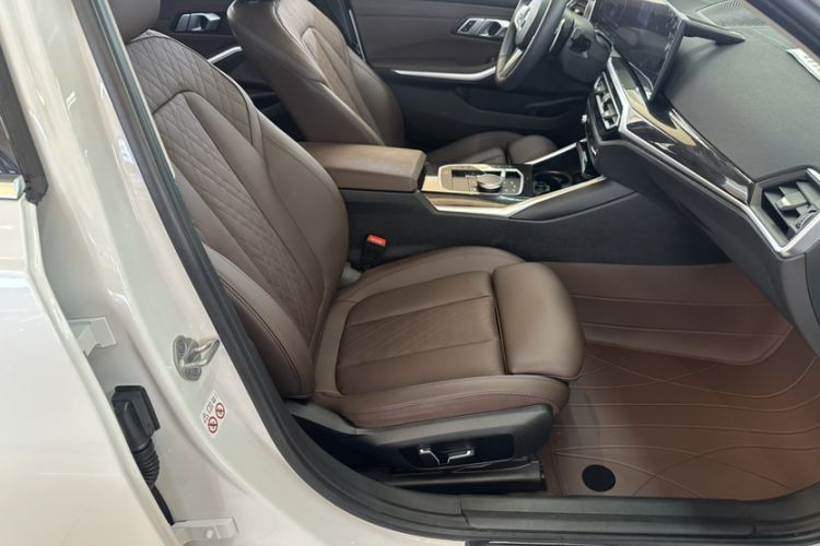 Used BMW 3 Series 2024 325Li M Sport Package Right Front Seat
