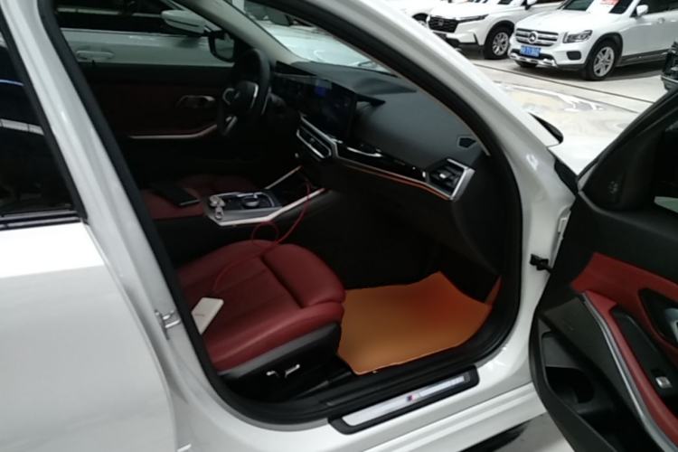 Used BMW 3 Series 2024 325Li M Sport Night Edition Package Right Front Seat