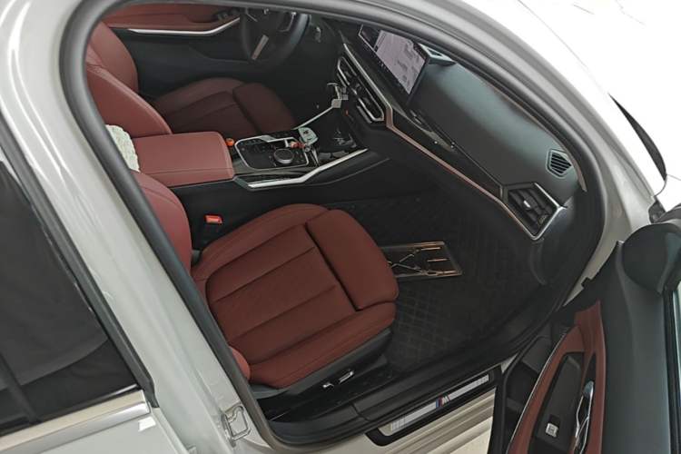 Used BMW 3 Series 2024 325Li M Sport Package Right Front Seat