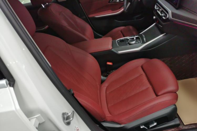 Used BMW 3 Series 2024 325i M Sport Package Right Front Seat