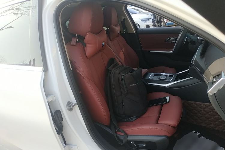 Used BMW 3 Series 2024 325i M Sport Package Right Front Seat