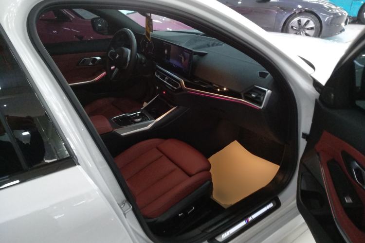 Used BMW 3 Series 2024 325i M Sport Night Edition Package Right Front Seat