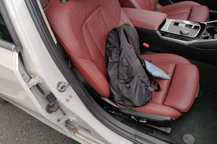 Used BMW 3 Series 2024 320Li M Sport Package Right Front Seat