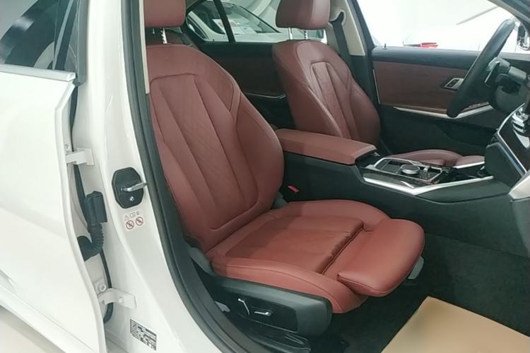 Used BMW 3 Series 2024 325Li M Sport Package Right Front Seat