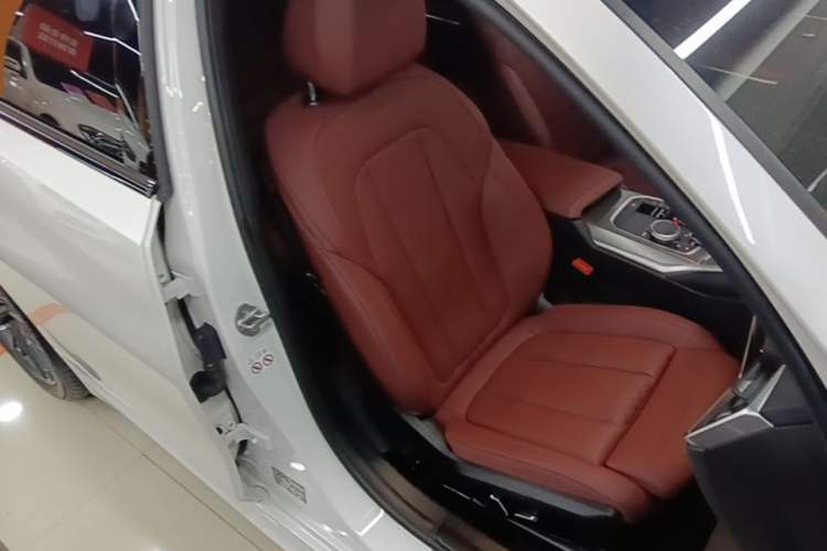 Used BMW 3 Series 2024 325i M Sport Night Edition Package Right Front Seat