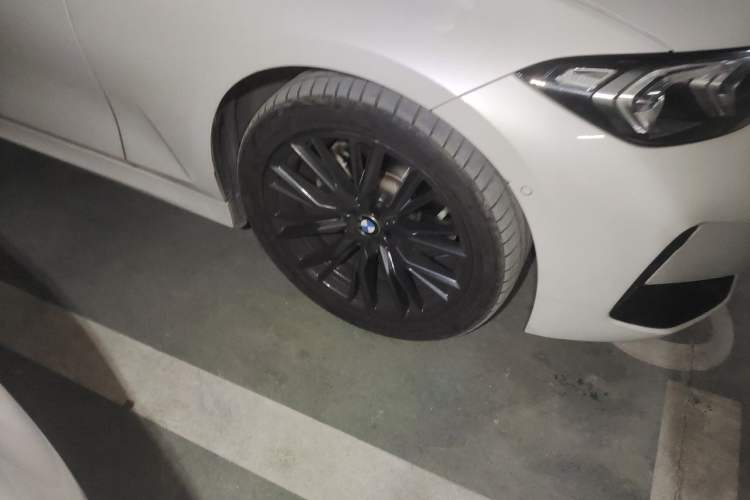 Used BMW 3 Series 2024 325Li M Sport Night Edition Package Right Front Wheel Hub