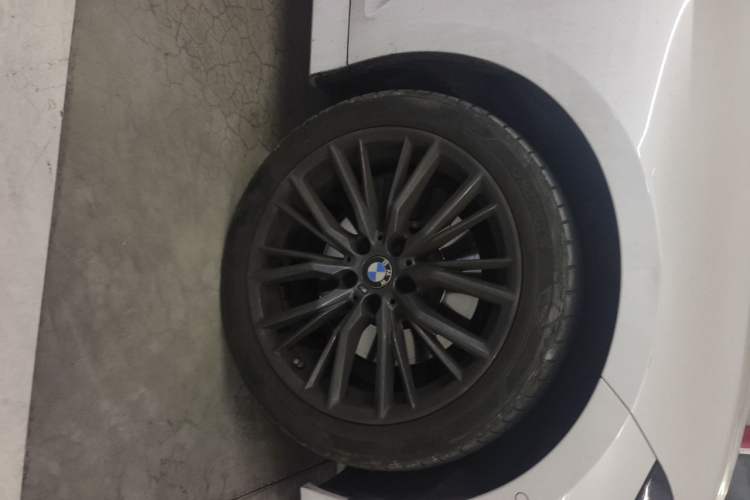 Used BMW 3 Series 2024 330Li M Sport Night Edition Package Right Front Wheel Hub