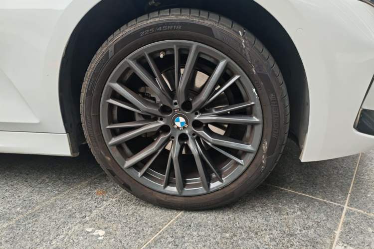 Used BMW 3 Series 2024 325i M Sport Night Edition Package Right Front Wheel Hub