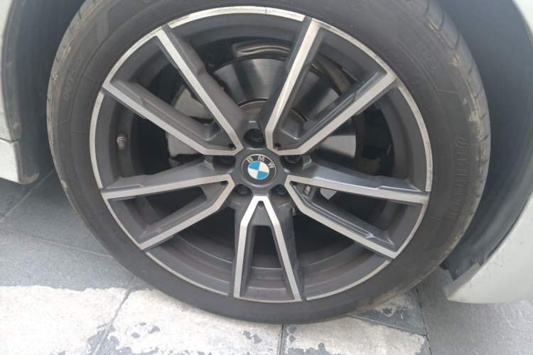 Used BMW 3 Series 2024 325Li M Sport Package Right Front Wheel Hub