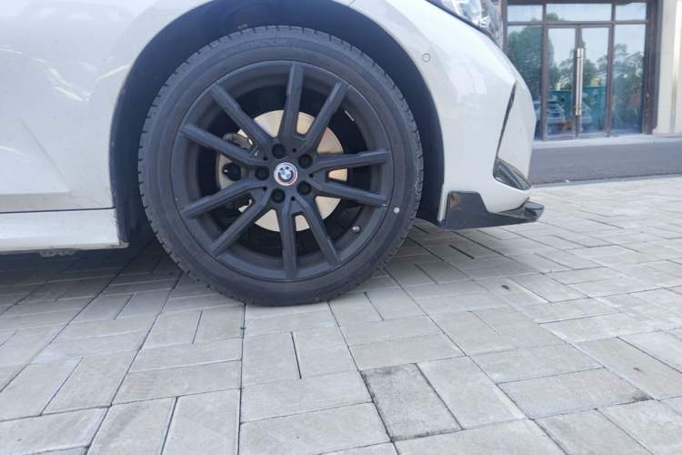 Used BMW 3 Series 2024 325Li M Sport Package Right Front Wheel Hub
