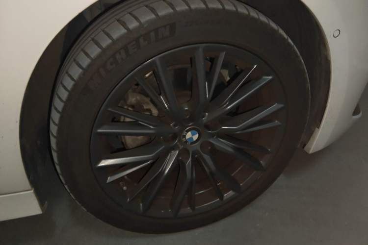 Used BMW 3 Series 2024 325Li M Sport Night Edition Package Right Front Wheel Hub
