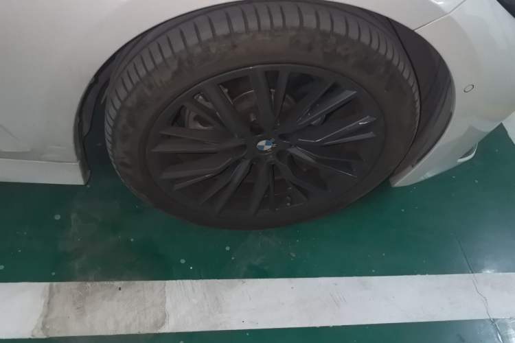 Used BMW 3 Series 2024 325Li M Sport Night Edition Package Right Front Wheel Hub
