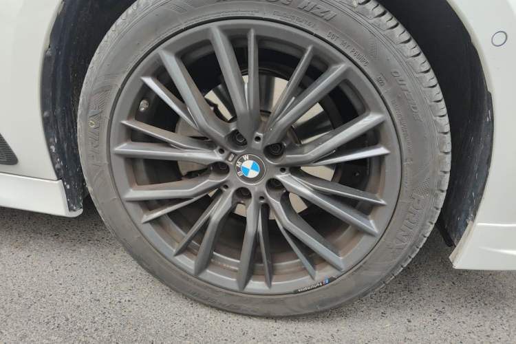 Used BMW 3 Series 2024 325i M Sport Night Edition Package Right Front Wheel Hub